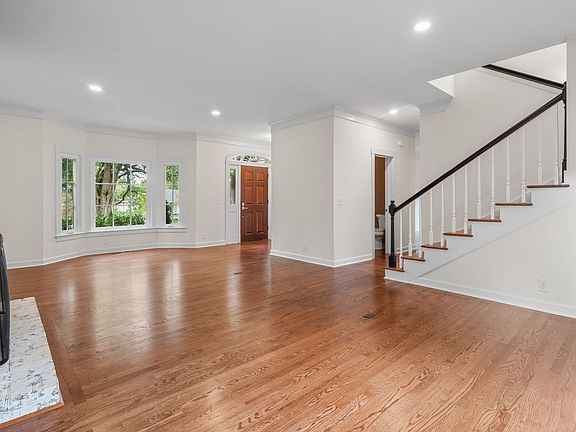 2nd image of 4402B Hunt Pl