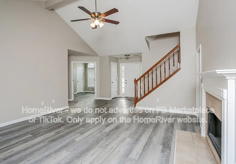 768 Wilkes Dr — Photo 3