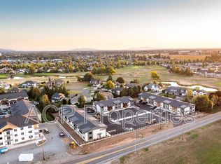 665 E Badger Rd #206, Lynden, WA 98264