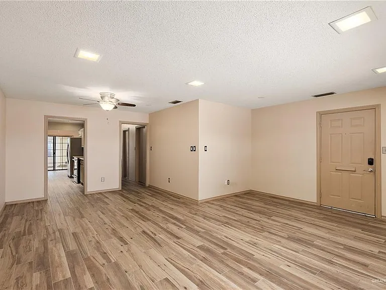 2036 S 5th St #11 — Photo 4