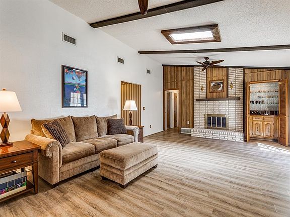 4th image of 3004 Kensington Dr