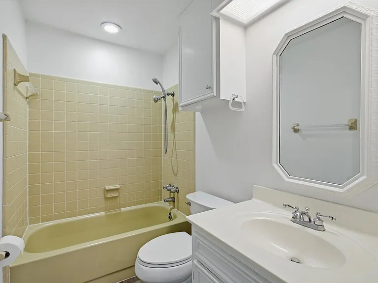 131 Cypress Dr — Photo 23