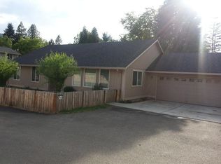 1146 2nd Ave, Gold Hill, OR 97525