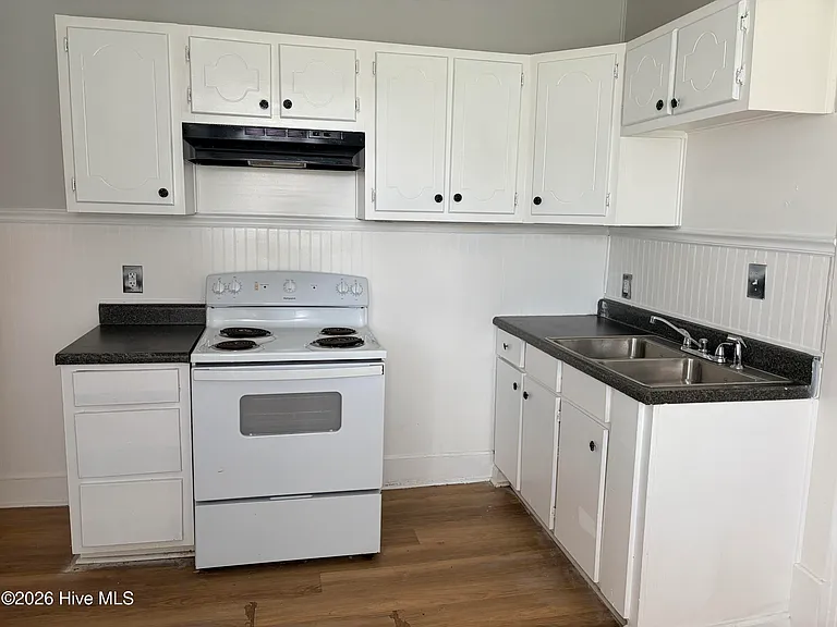 817 Arlington St #819 — Photo 5