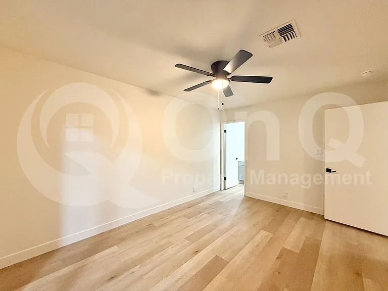 9015 W Elm St #7 — Photo 14
