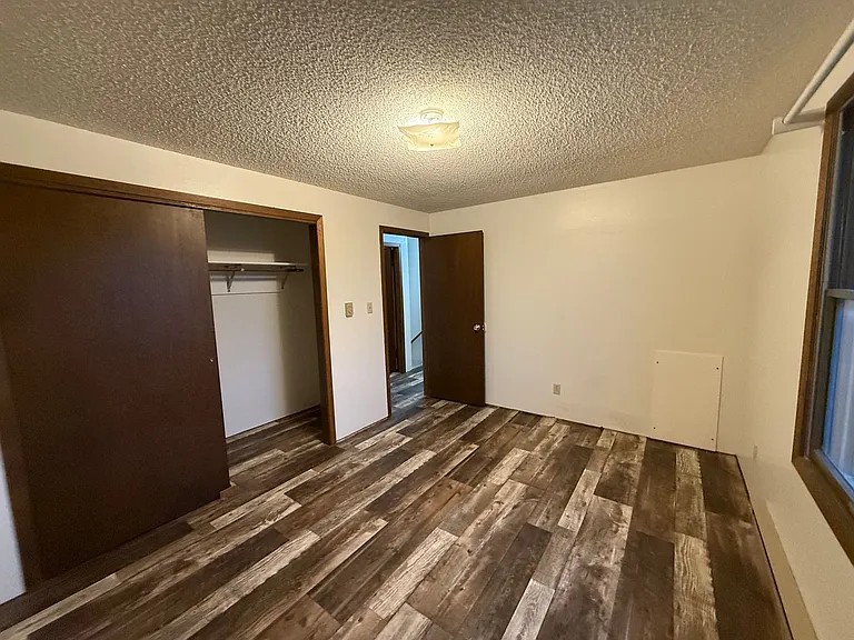 534 W 42nd St — Photo 15