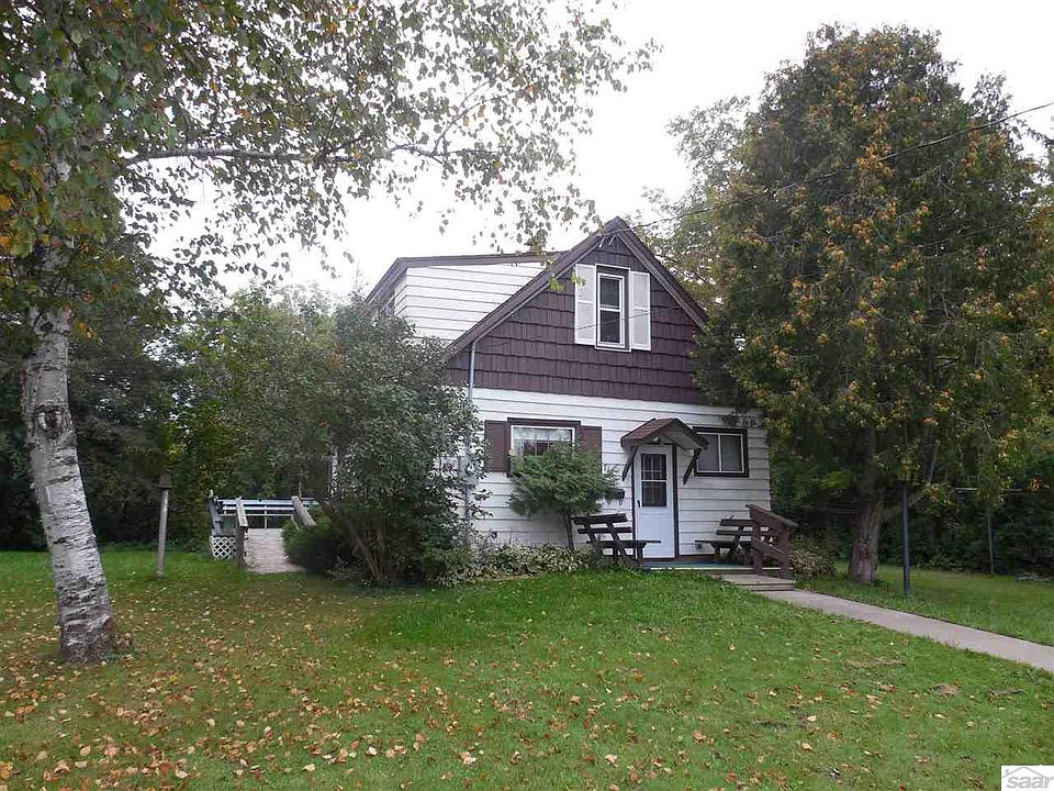1st image of 718 15th Ave W