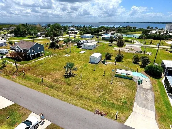 14453 Armada Rd Lot 313, Pt Charlotte, FL 33953