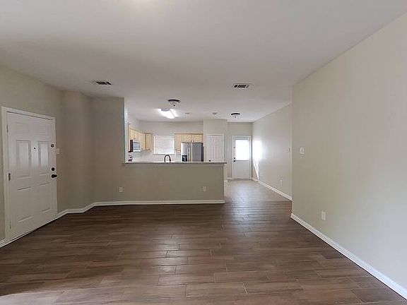 3rd image of 2238 Turf Club Dr