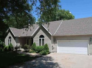 505 N 7th St, La Cygne, KS 66040