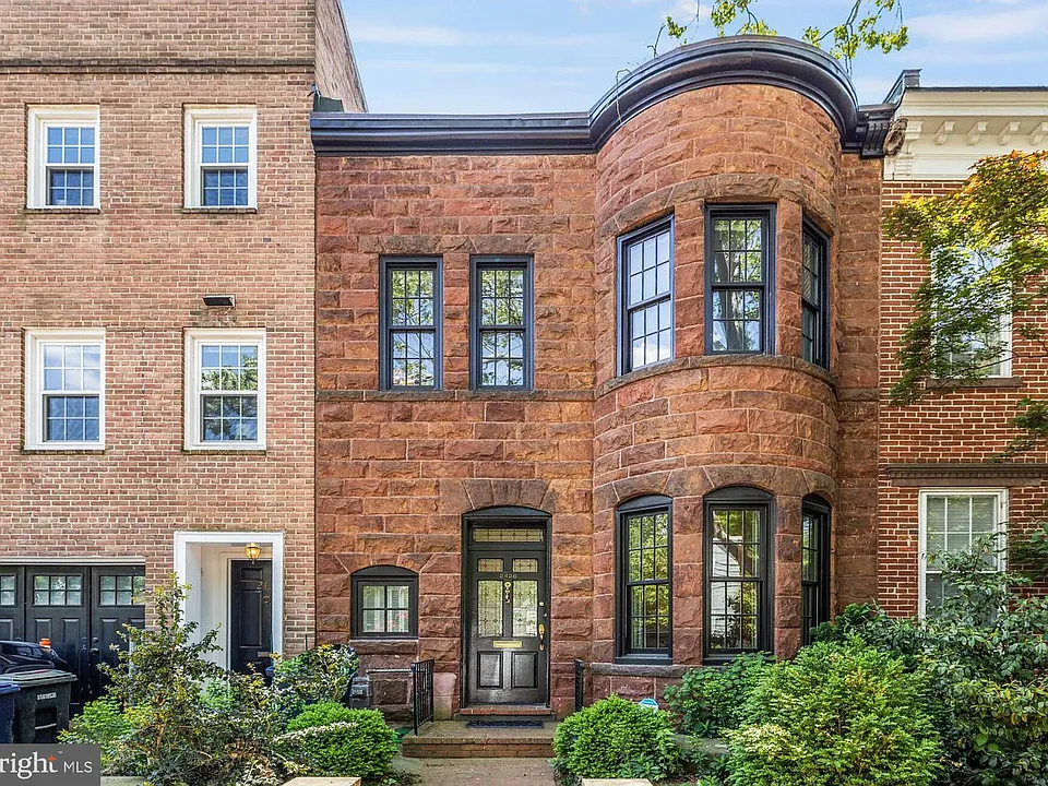 2426 I St NW