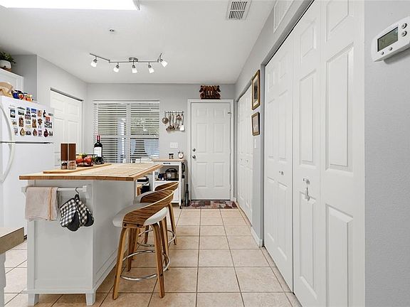 4th image of 4611 SW 48TH WAY #108