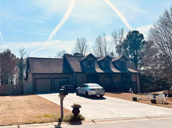 1015 Spring Brook Dr, Lawrenceville, GA 30043