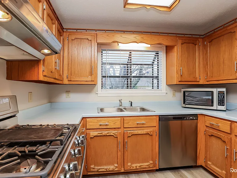 5032 Brookside Dr — Photo 4