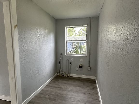 2nd image of 1494 W 23rd St
