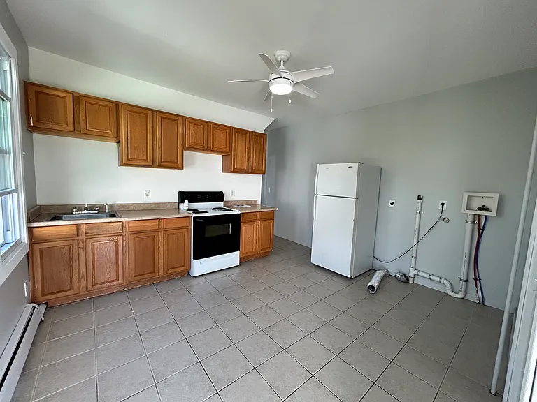 1081 Carmalt St #1083 — Photo 9