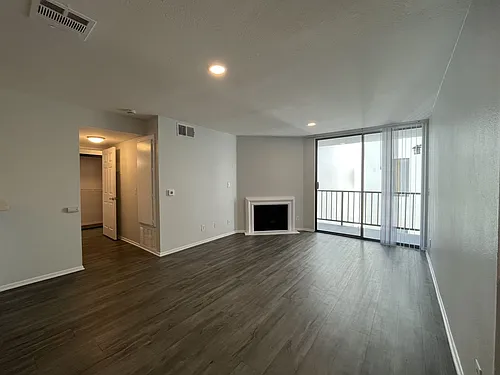 Floor plan 304