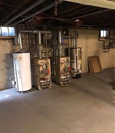 5th image of 1389 Newport Ave