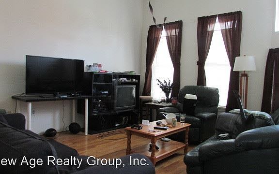 2nd image of 411 N 32nd St #B