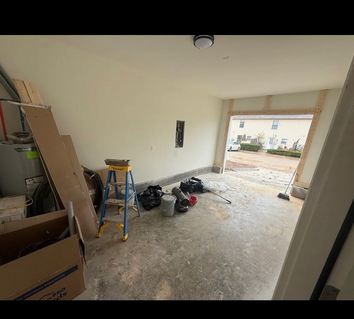 3 bed, 2.5 bath, 1800 sqft, $1,875 — Photo 3