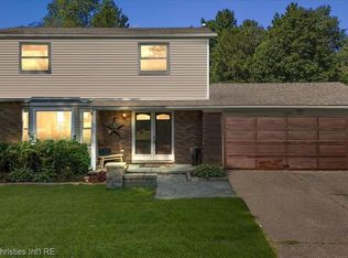 3397 Harvey Lake Rd, Highland, MI 48356