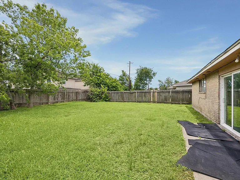 12639 Chiswick Rd — Photo 17
