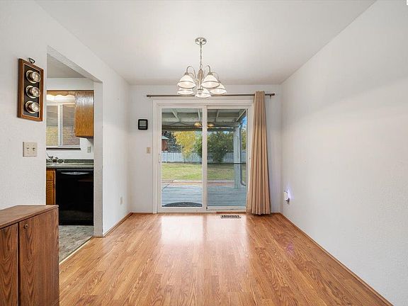5th image of 2125 Blue Jay Ln