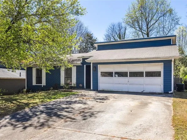 2645 Trotters Walk Trl, Snellville, GA 30078
