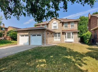 4 Mowat Ct, Brampton, ON L6Z3E6