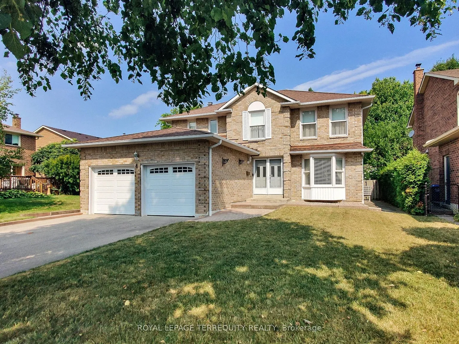 4 Mowat Ct photo 1