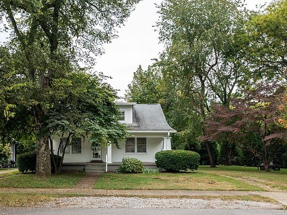 2nd image of 521 Wilson Blvd