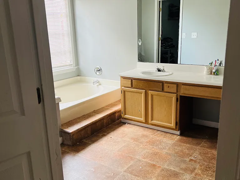 3250 Binghampton Ln — Photo 7