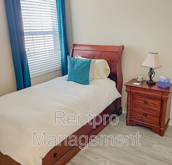 11567 84th Street Cir E #105 — Photo 12