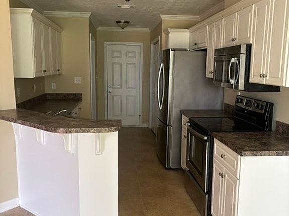5th image of 452 Lory Ln