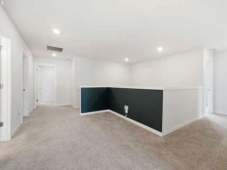 6901 NE 16th Ave — Photo 25