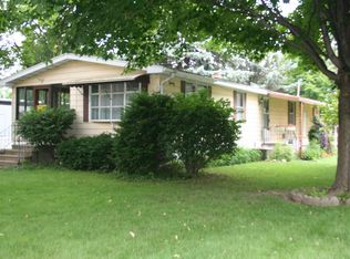 2902 Old Farm Rd, Kalamazoo, MI 49004