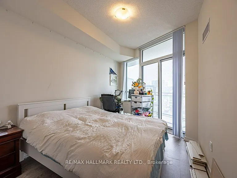 99 John St #1006 — Photo 11