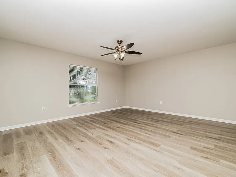 17027 Ongar Ct — Photo 14