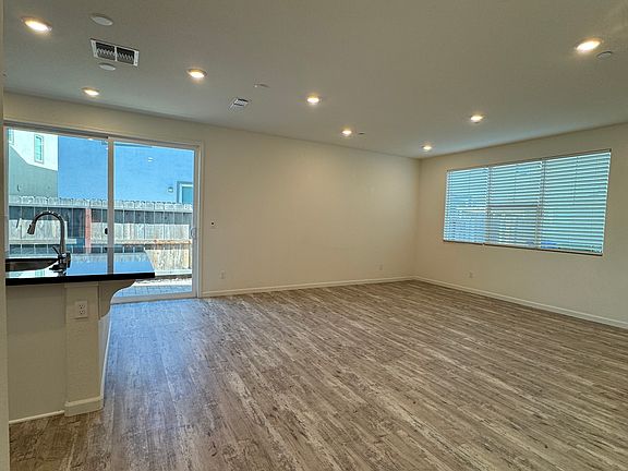 4th image of 3125 Sunny Gate Ln