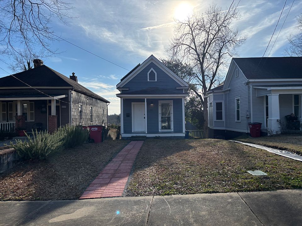 Front entrance with paver walkway