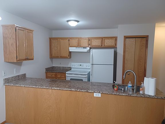Kitchen, Granite counter tops