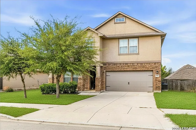 4 bed, 3.5 bath, 2666 sqft, $2,500 — Photo 1