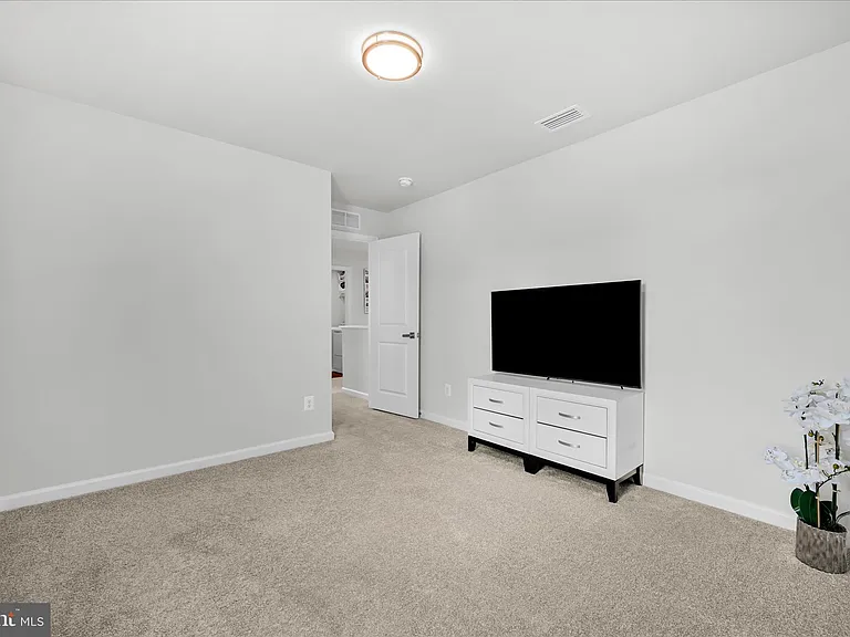 310 Creekside Dr — Photo 29