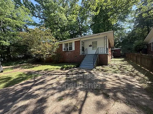 939 N Royal Ave Photo 1