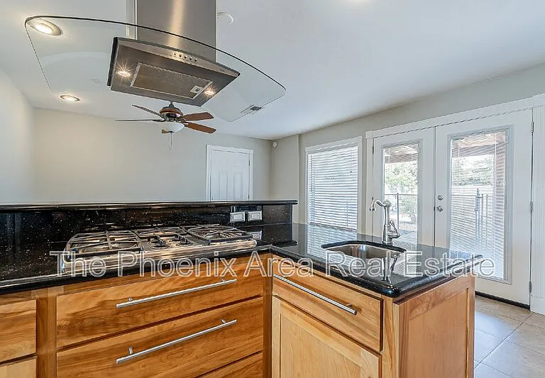 8654 E Windsor Ave — Photo 16
