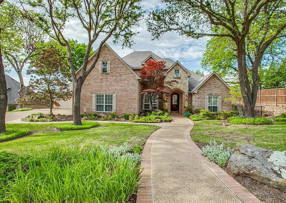1st image of 214 Blackwalnut Dr