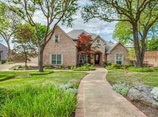 214 Blackwalnut Dr, Garland, TX 75044