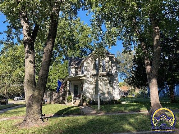 2nd image of 501 NE Emmett St