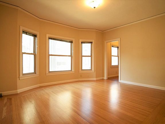 3rd image of 291 Lester Ave #107