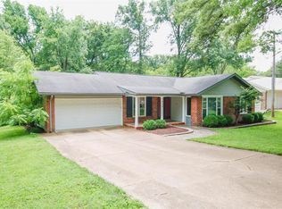 1432 Mautenne Dr, Ballwin, MO